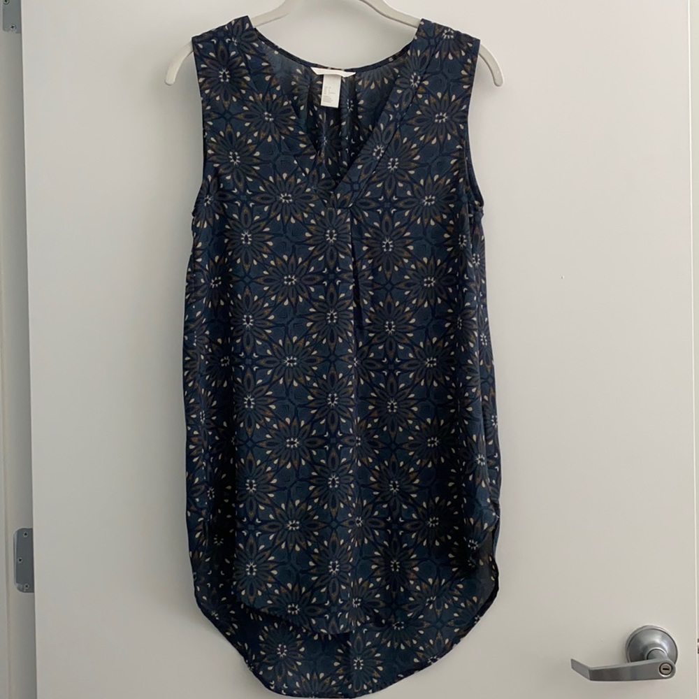 H&M navy pattern blouse